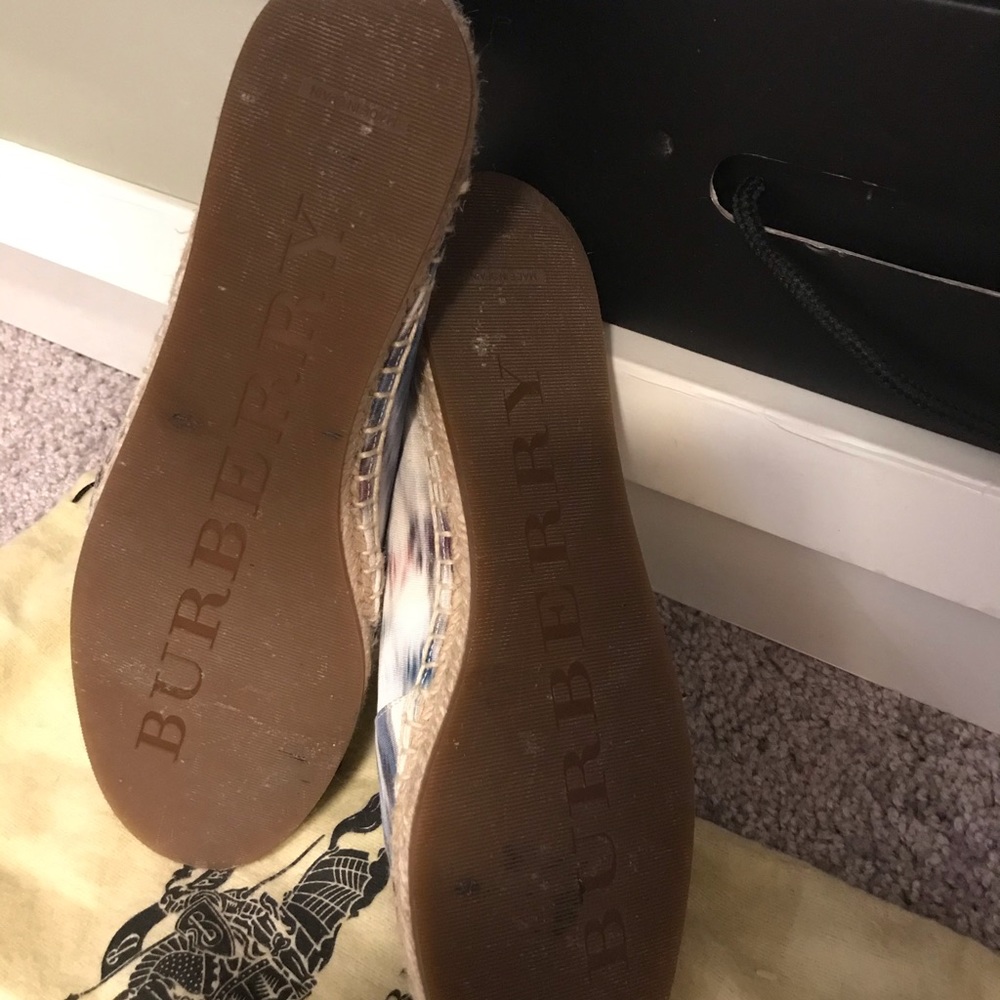Authentic Burberry Espadrilles - Picture 3 of 4